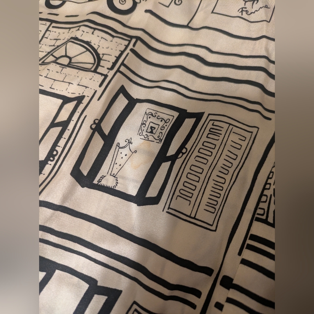 Chic Urban Print Skirt - Black and Cream - Picture 3 of 4